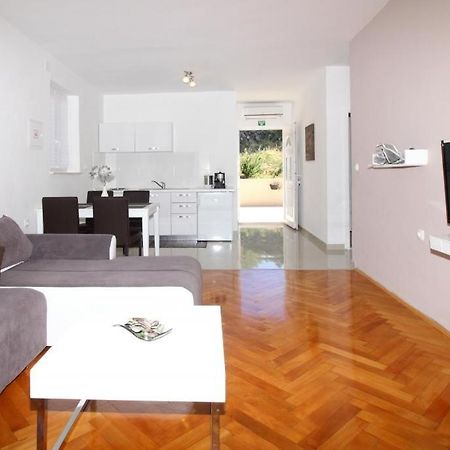 Apartments Dubreta ซัฟทัท ภายนอก รูปภาพ