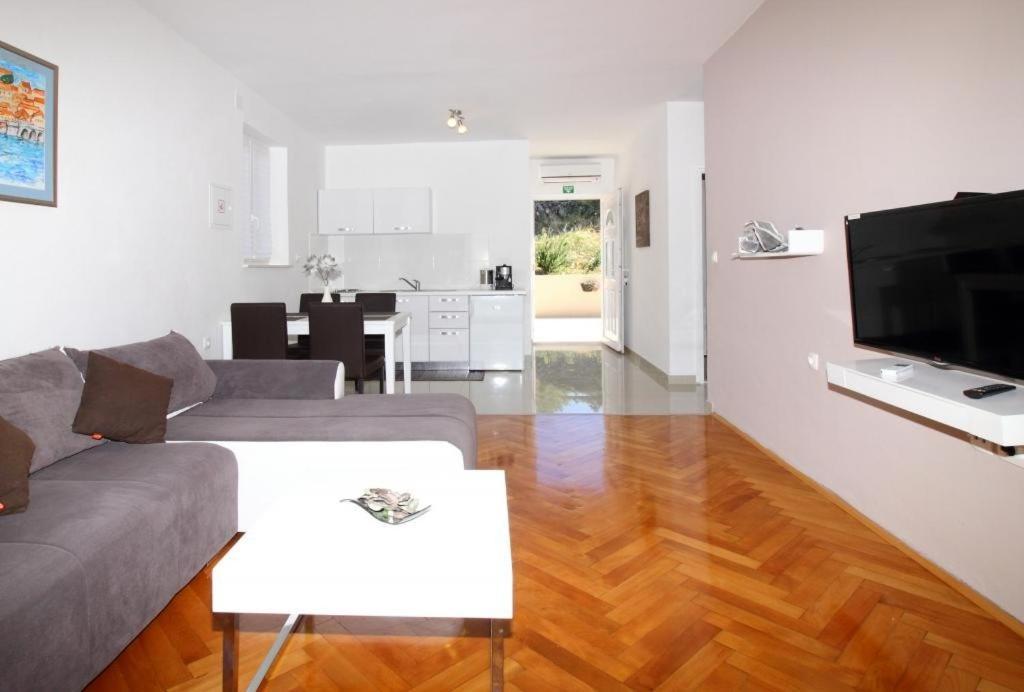 Apartments Dubreta ซัฟทัท ภายนอก รูปภาพ