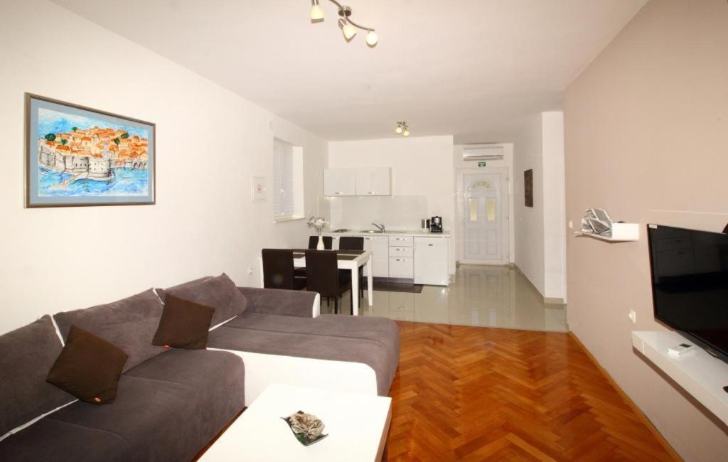 Apartments Dubreta ซัฟทัท ภายนอก รูปภาพ