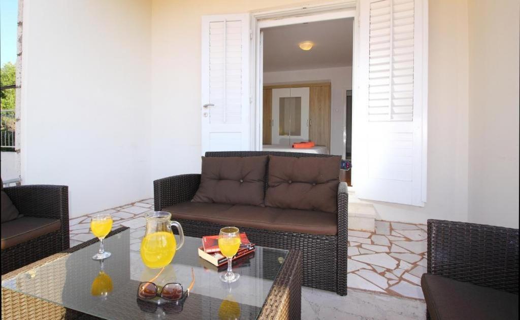 Apartments Dubreta ซัฟทัท ภายนอก รูปภาพ