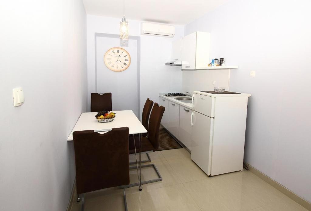 Apartments Dubreta ซัฟทัท ภายนอก รูปภาพ