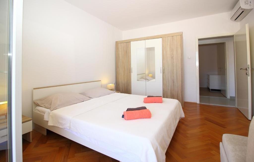 Apartments Dubreta ซัฟทัท ภายนอก รูปภาพ